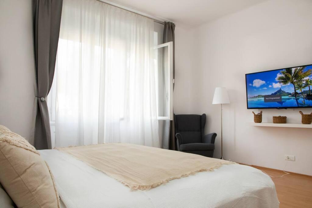 Brand New City Center Apartment Nostalgija Split Exterior photo